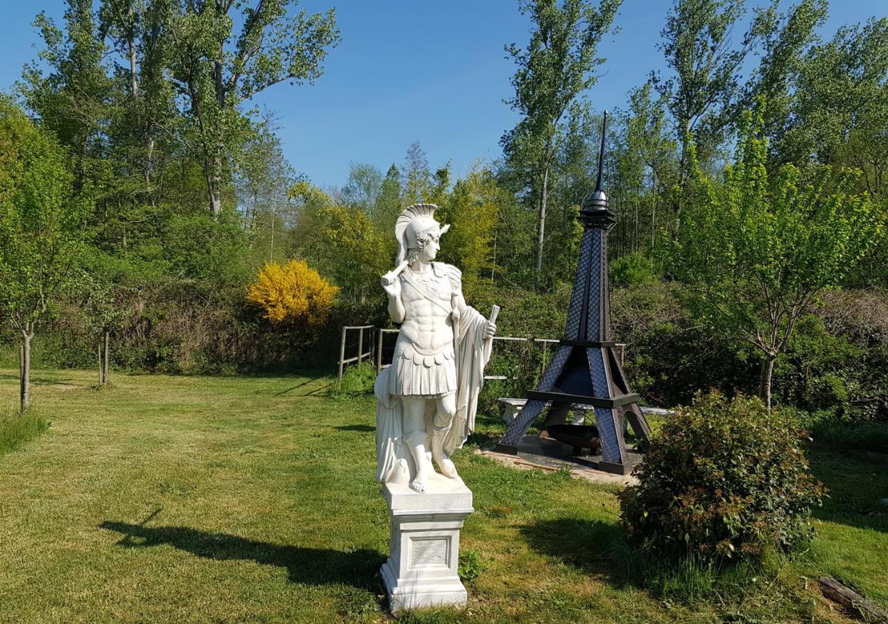 Chateau Des Perichons Poncins Exteriör bild